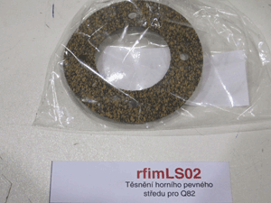 Upper fixed center seal for Q82