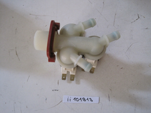 SS-60 three-way water valve (pos. 17)